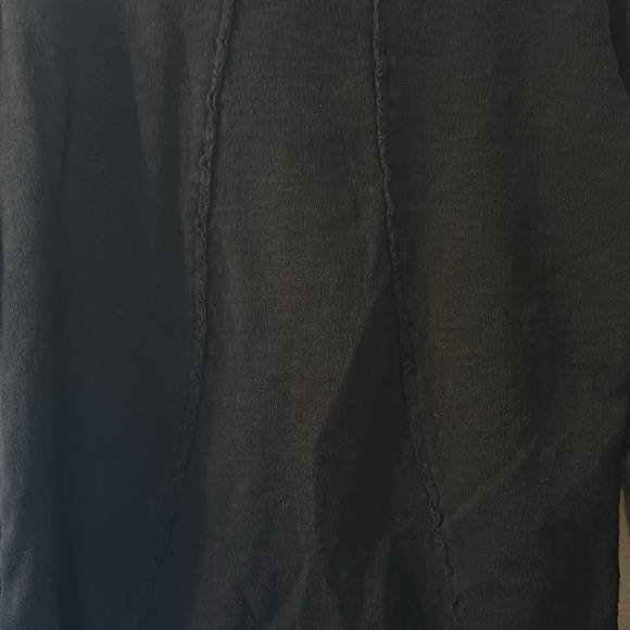 Aventura floral sleeve top size is missing fits like a medium - Picture 6 of 6